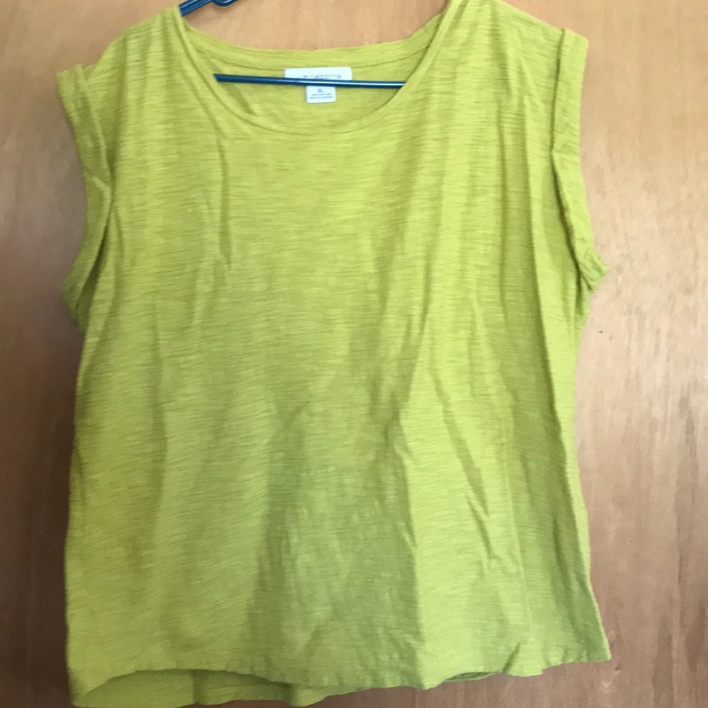 Top w/cap no-sleeve 2nd and 4th pic true color.